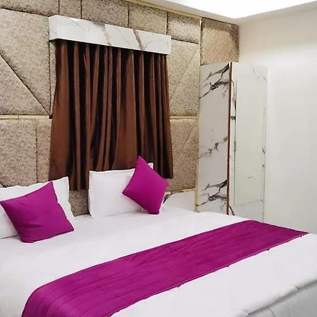 Hotel Karnavati Amhedabad Dış mekan fotoğraf