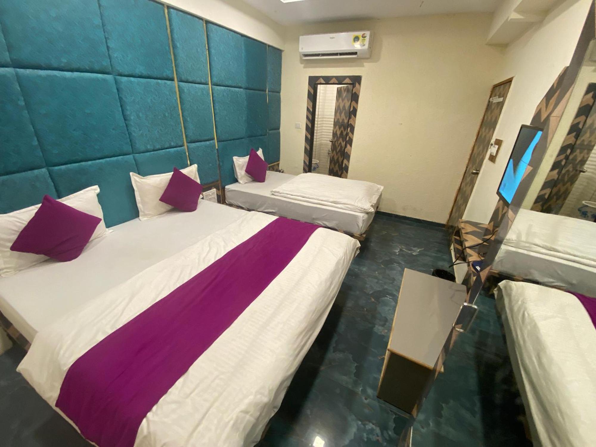Hotel Karnavati Amhedabad Dış mekan fotoğraf
