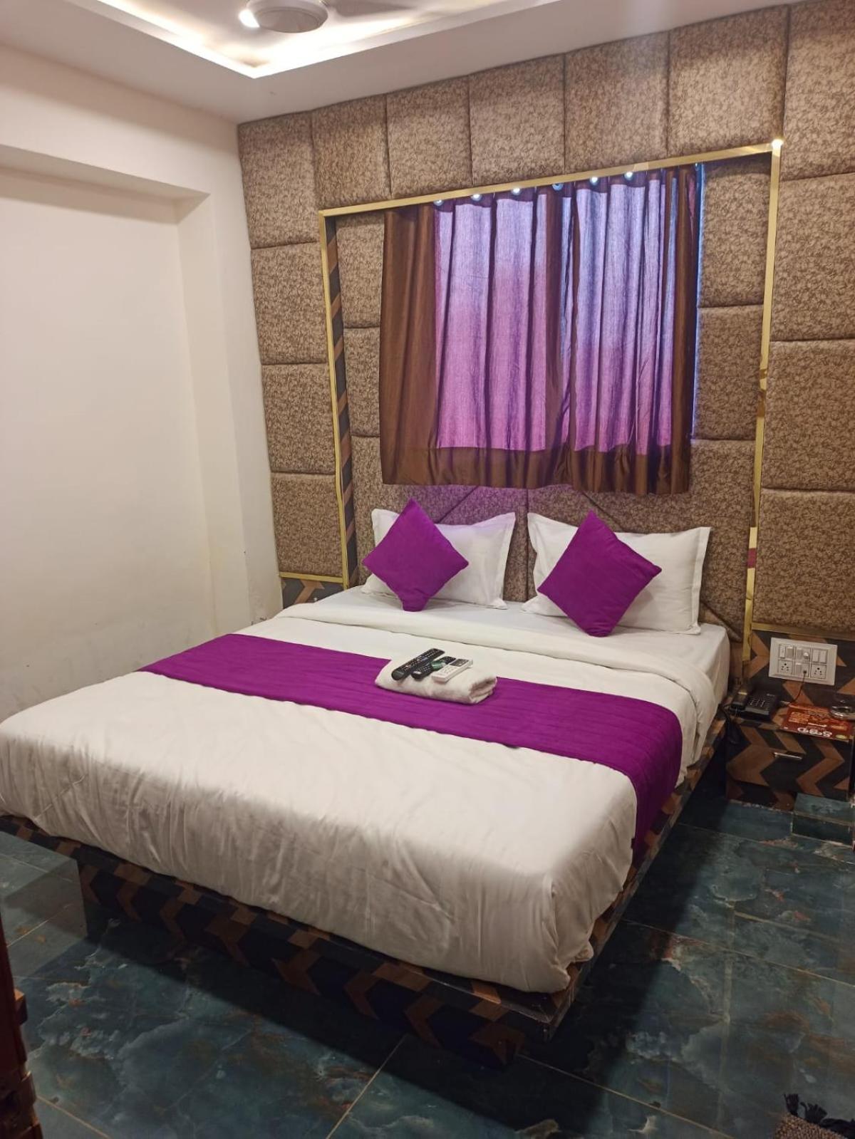 Hotel Karnavati Amhedabad Dış mekan fotoğraf